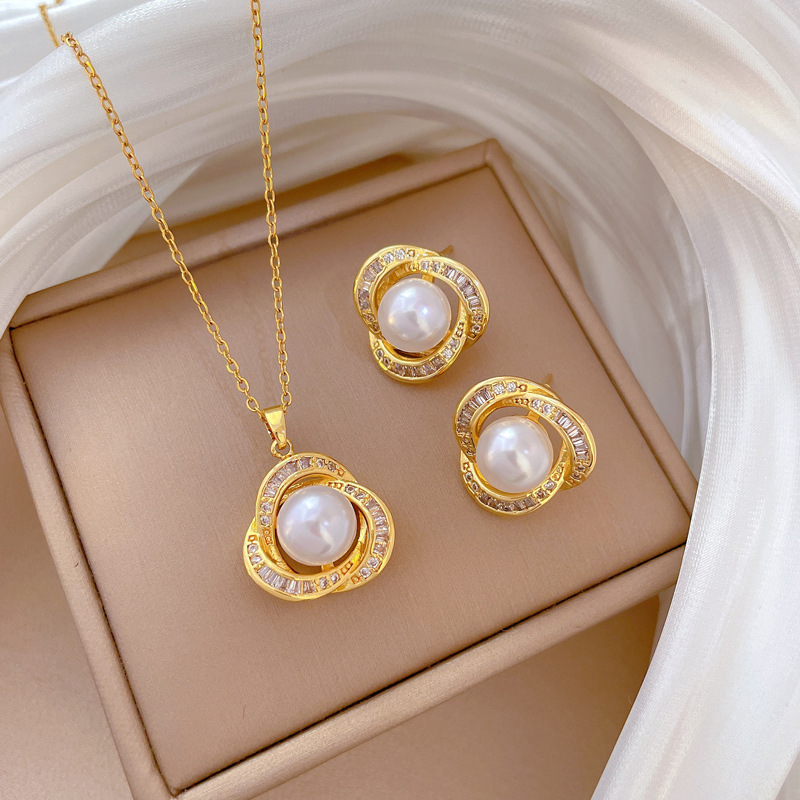 Collana elegante a catena con diamanti da donna gioiello versatile_voghion.com