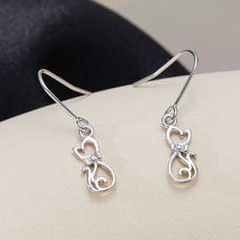 蓝菁 新款个性猫咪耳环 女士时尚简约气质百搭小众设计感耳钩耳坠