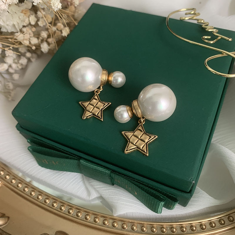 Retro Double-sided Pearl Star Earrings display picture 5