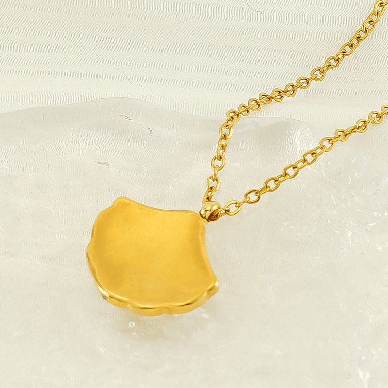 Nuevo europeo y americano de acero inoxidable de alta calidad collar de concha de diamante femenino de oro nicho de diseño en forma de abanico Cadena de clavícula femenina