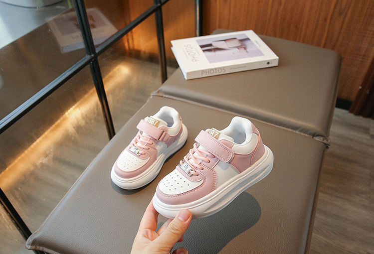 Neue Art von Kinder-Sneakern 2024 Herbst bequeme und modische lässige Sportschuhe für Jungen und Mädchen, mittlere und große Kinder-Schülerschuhe_voghion.com