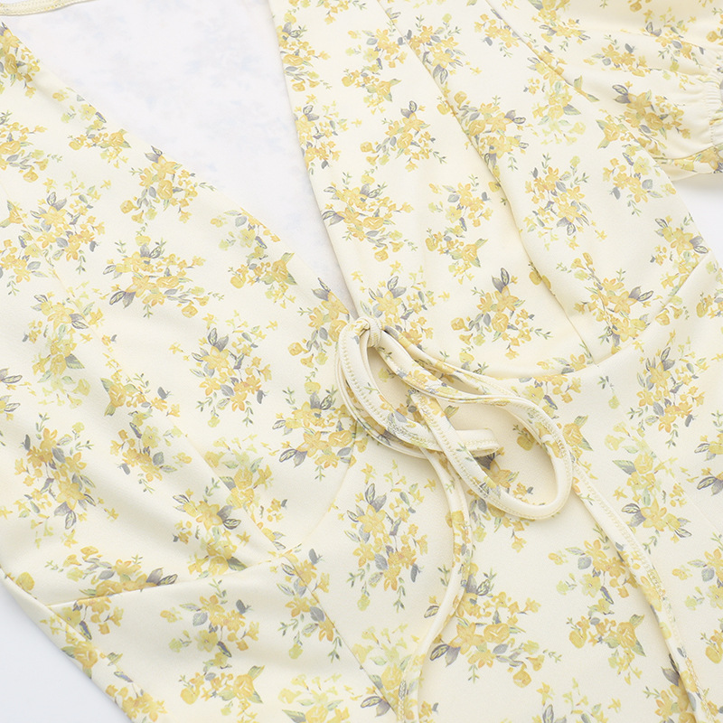 280g Weight Above Knee Dress Length Type Short Sleeve Sleeve Length Floral Dress Dresses Type Spandex, Polyester Fabric Type High Waist Waist Line Casual, Daily Occasion V Neck Neckline Regular Fit Fit Type Ditsy Floral Pattern Summer Season Women's Gender Elegant, Streetwear Style L, M, S Size Wholesale Women's Elegant Streetwear Ditsy Floral Casual Daily V Neck Short Sleeve Floral Dress 15