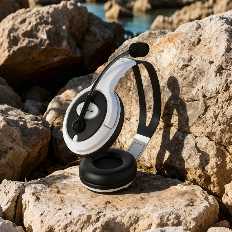 Explosión auriculares auriculares computadora de juegos de deportes auriculares auriculares de enseñanza de telefonía auriculares de control de cable auriculares de cable en stock