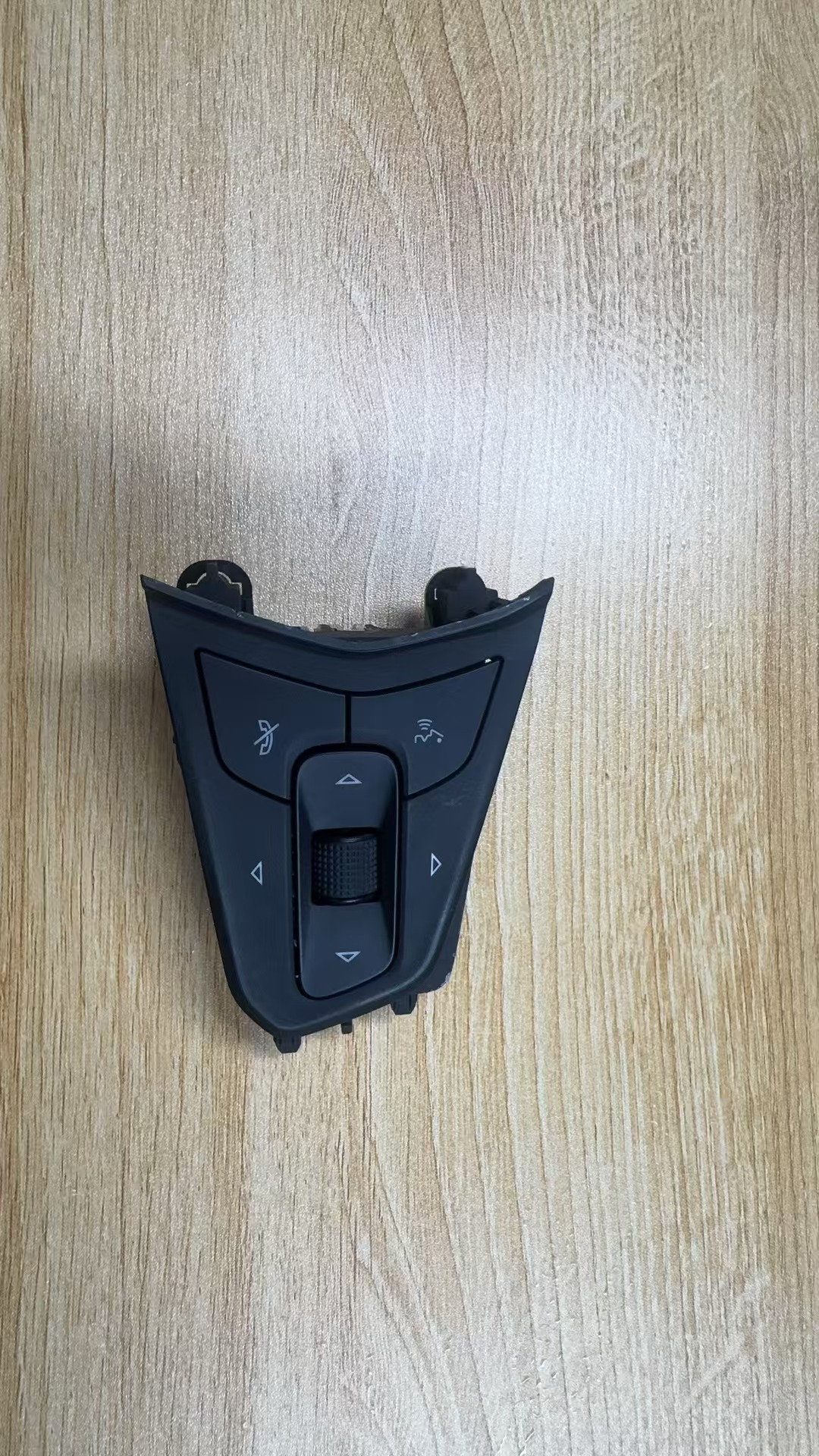 13520671 13541207 is suitable for Chevrolet Silverado GM steering wheel switch audio control switch