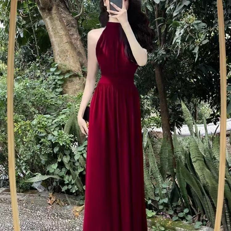 Black Halter Neck Sleeveless Dress for Women, 2025 Summer New French Style Elegant Slit Waist-Cinching Long Dress Fashion
