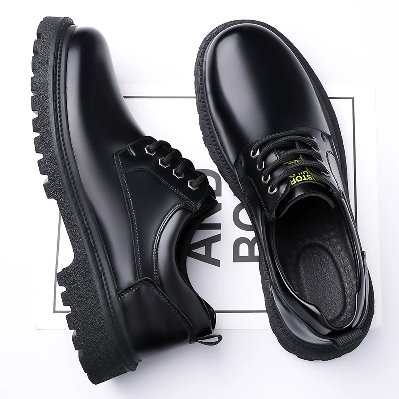 Кожаные туфли для молодых мужчин, новые черные глянцевые мужские туфли в британском стиле с большим носком, деловая официальная одежда, модная повседневная обувь