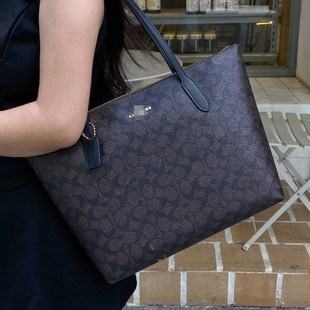 �ܼ�2025�������¿�Zip top 30������ذ������ϻ�����μ�Ů��