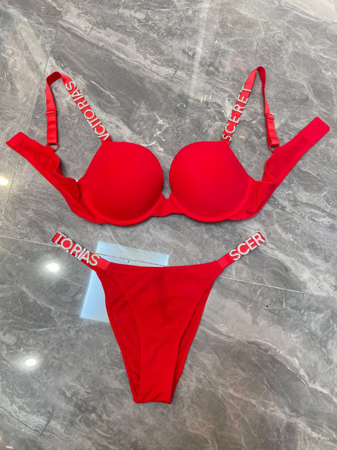 Nuevo Comercio exterior grande diamante carta sujetador traje sexy ropa interior mujeres push up chica ajustable brillante sujetador traje