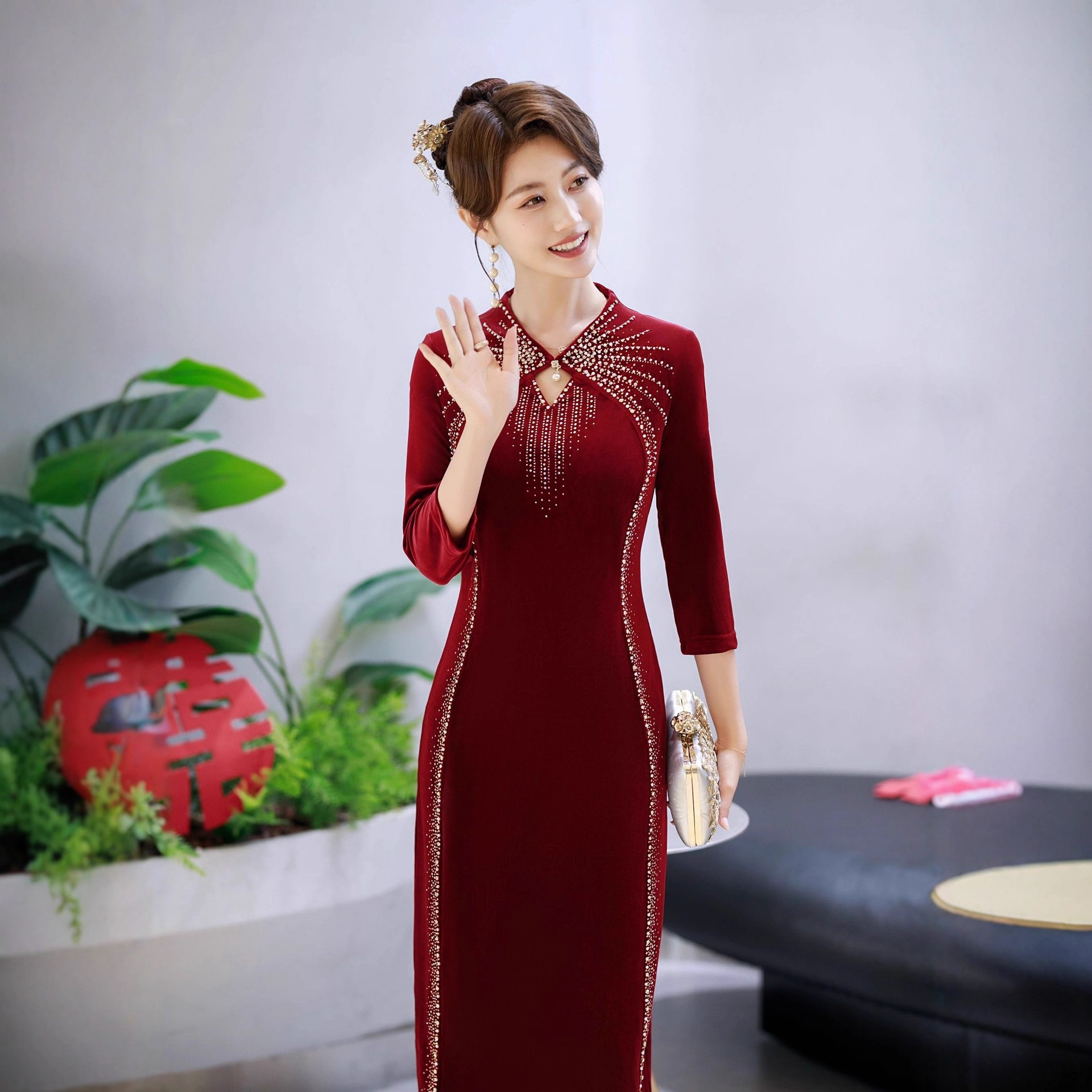 25 Years of Spring & Fall New Improved Long Wedding Cheongsam Catwalk Cheongsam Middle-Aged and Elderly Long-Sleeved Mother's Wedding Banquet Dress