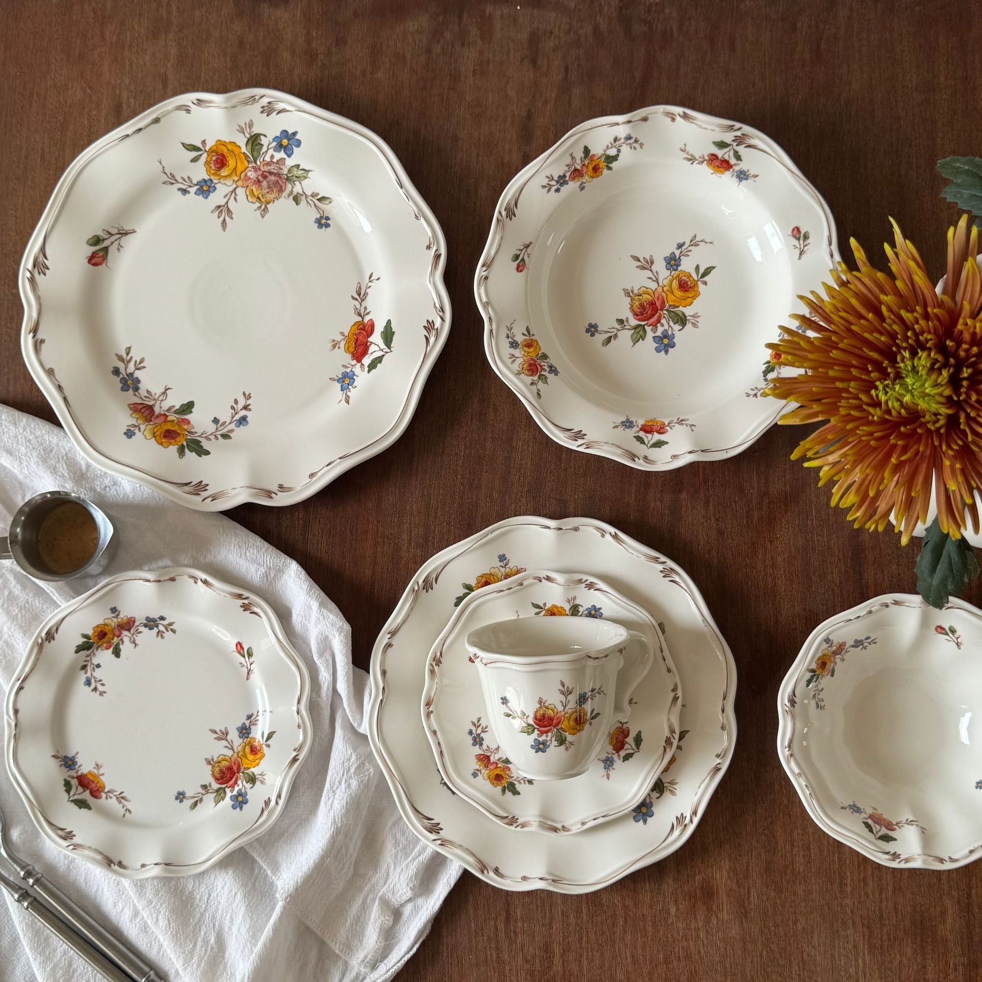 Ceramic tableware