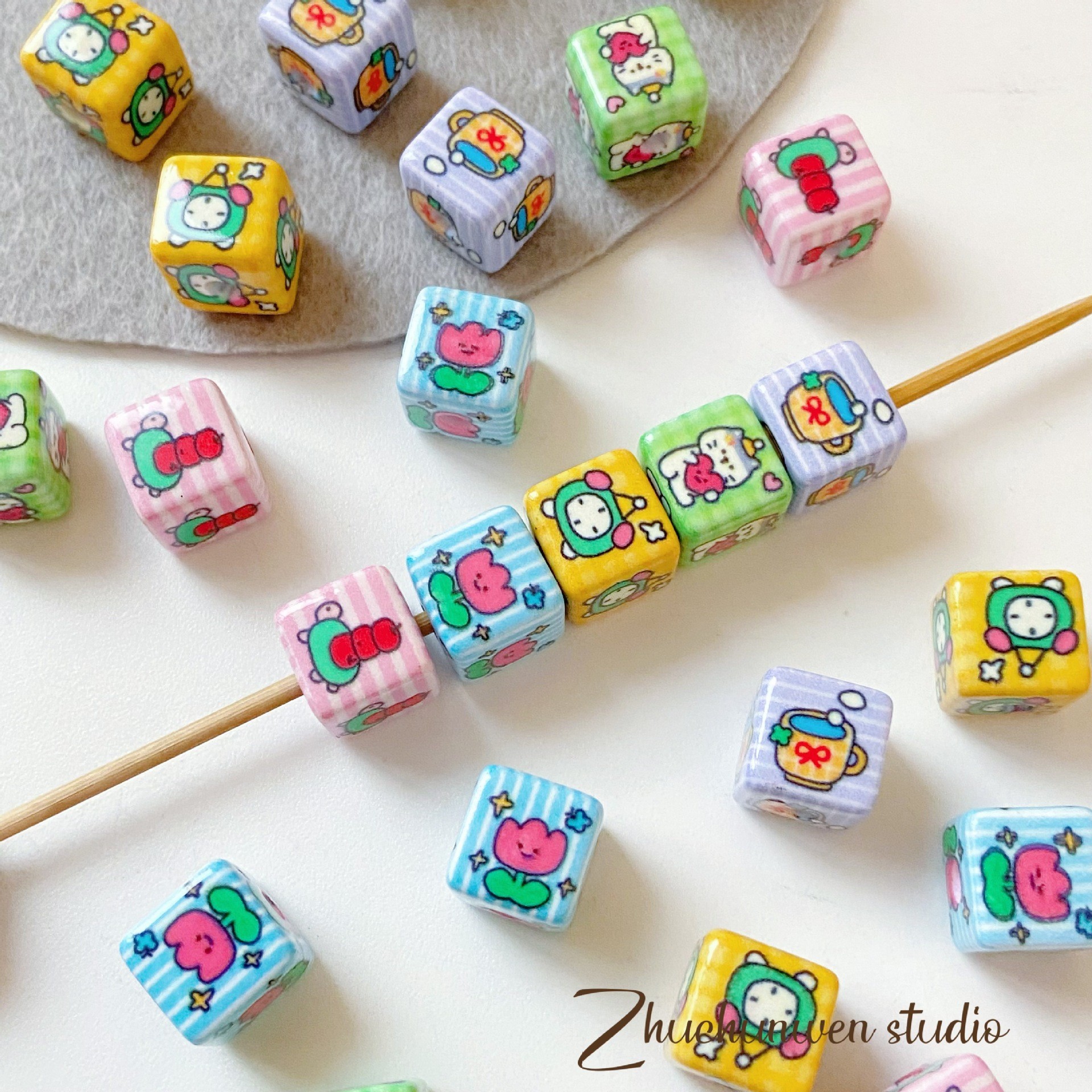 Coloridos cuentas de alta saturación serie de cuerdas de teléfono móvil DIY joyas de cadena en joyas hechas a mano accesorios de cuentas sueltas