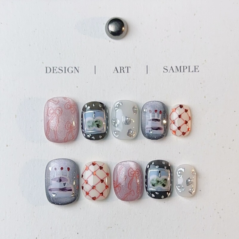 Purely Handmade Wearable Nails Xiaohongshu Popular Ins Style Cat Eye Hand-Painted New Year and Christmas Nail Pieces Manicure Wholesale