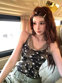 美式复古帅气修身星星迷彩印花设计感挂脖吊带背心短款上衣女夏款