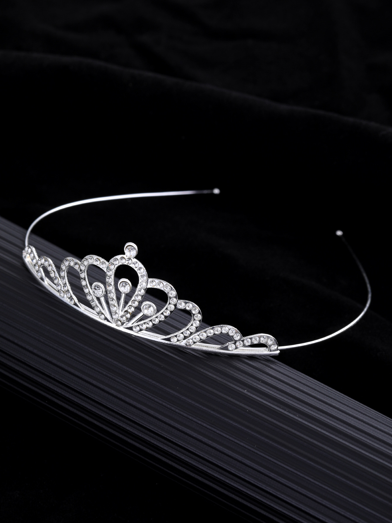 Nueva princesa de diamante para niños corona de aleación banda de pelo niñas danza estereoscópica bebé cumpleaños diamante adornamiento para el pelo