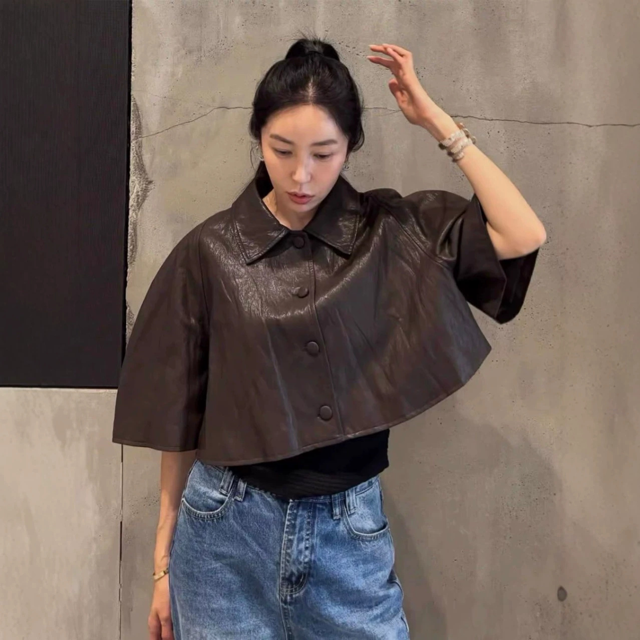 Cape-style PU leather jacket for women, 2026 autumn vintage loose-fitting short jacket