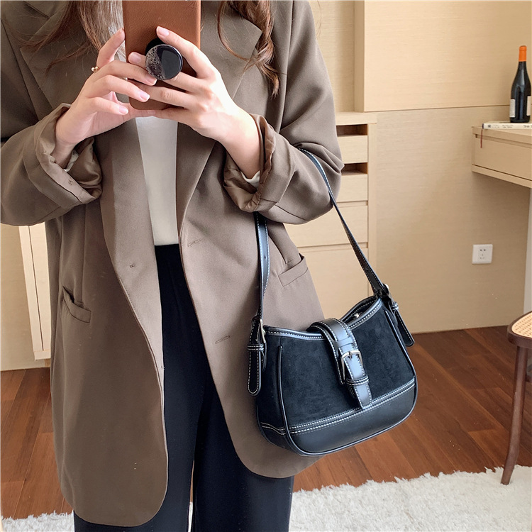 2024 new shoulder splicing autumn winter suede underarm bag fashionable and versatile plush handbag_voghion.com