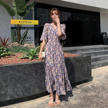 跨境连衣裙女2025夏装新款韩版收腰气质碎花雪纺V领喇叭袖ins长裙