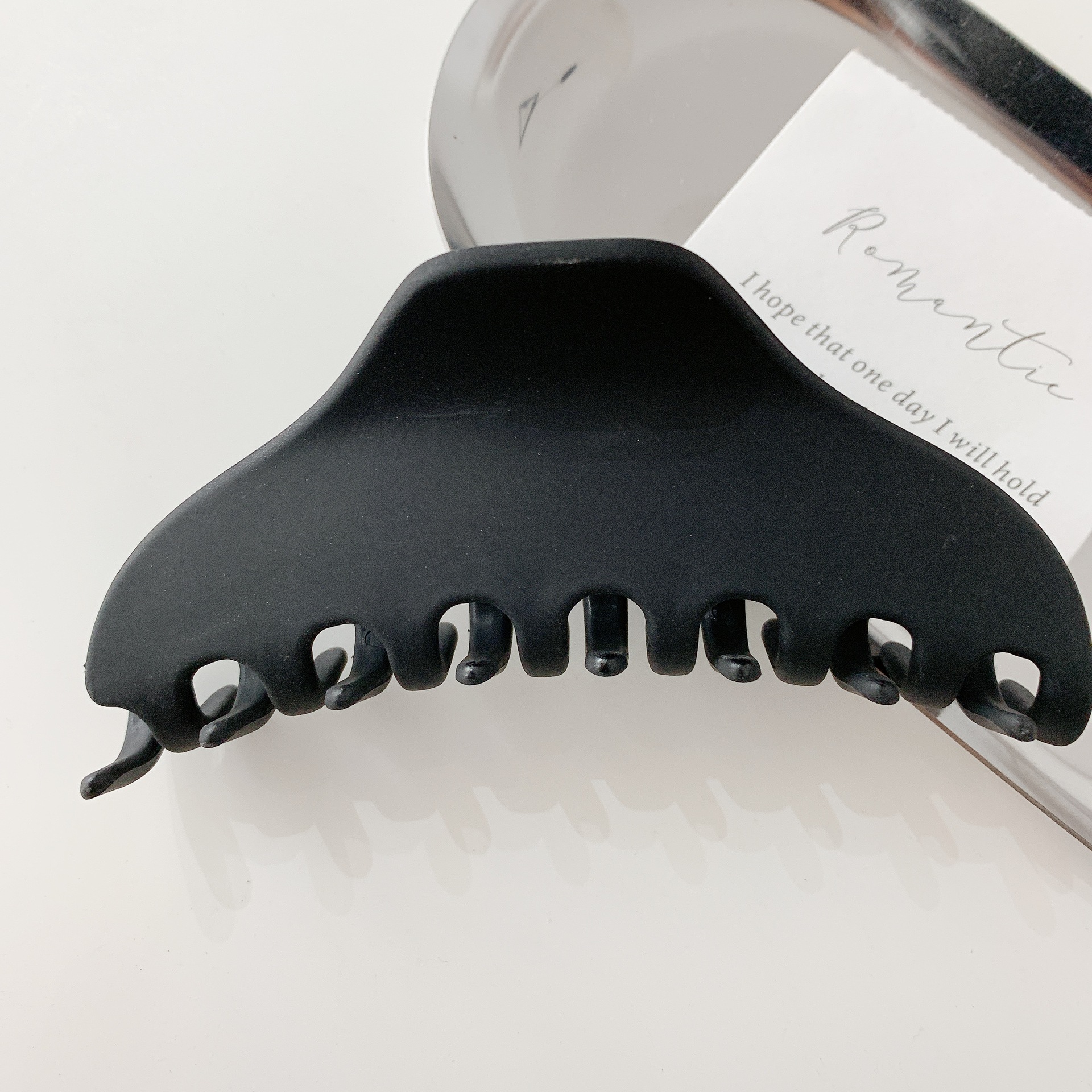 Clip de pelo negro pequeño clip de pelo femenino tocado Cabeza trasera horquilla alta Cola de Caballo horquilla fija clip de tiburón grande al por mayor