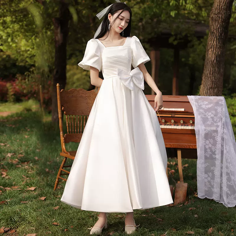 领证登记小白裙晚礼服女春宴会订婚连衣裙法式缎面白色洋装轻婚纱