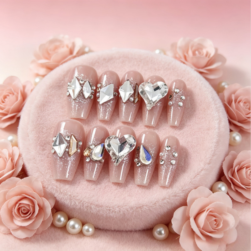 Diamond-Studded Silver Foil Heart Design, Elaborate Champagne Manicure, Pure Handmade Nude Color Versatile Nail Art, Skin-Brightening Wearable Nails, Detachable Acrylic Diamond-Studded Silver Foil Heart Design, Elaborate Champagne Manicure, Pure Handmade Nude Color Versatile Nail Art, Skin-Brightening Wearable Nails, Detachable Acrylic