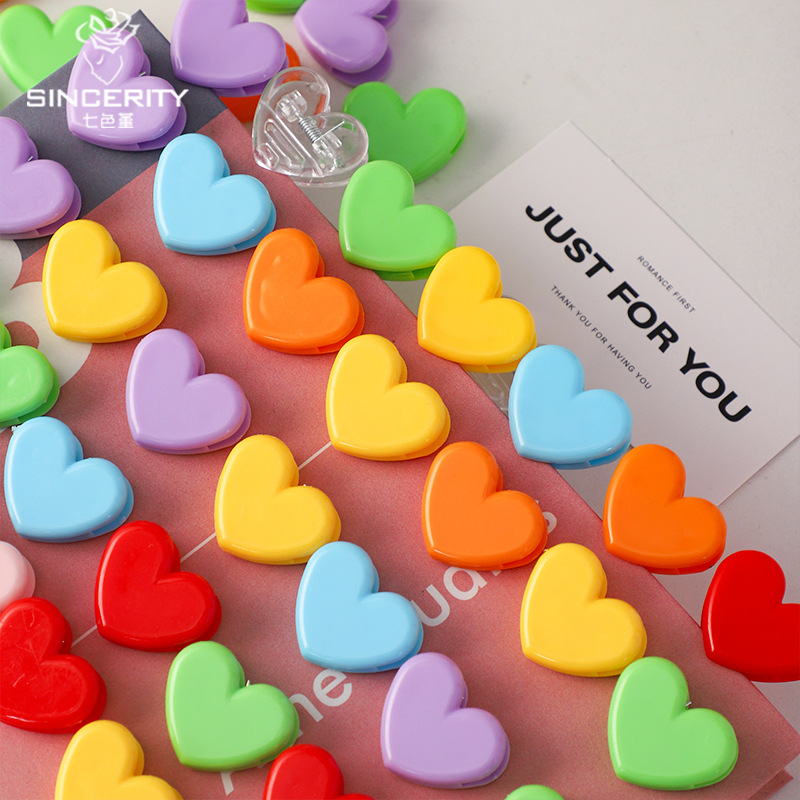 Clip pequeño de amor de color de pensamiento de siete colores, color lindo de plástico, ramo fresco, accesorios de tarjeta, material de bricolaje