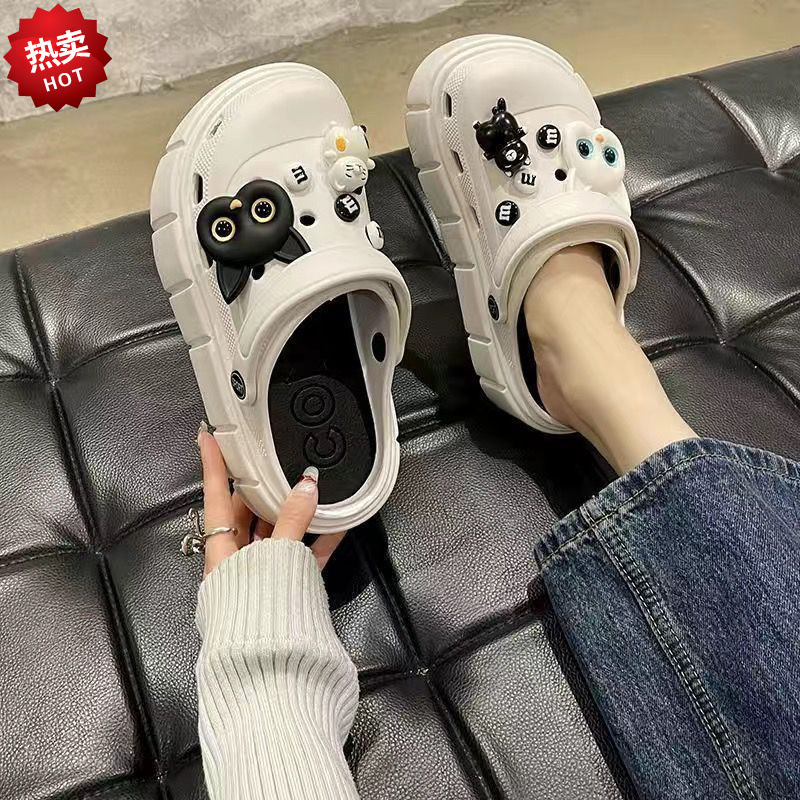 2025 New Cave Shoes Women's Shoes Women's Cave Shoes One-piece Fashion Thickened Beach Shoes Baotou Sandals