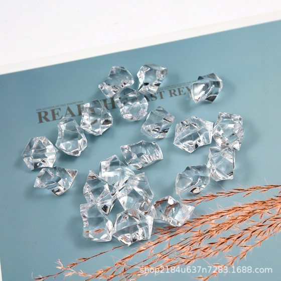 Wholesale large and small acrylic artificial artificial ice cube gravel head small ice crystal diamond irregular broken ice crystal porcelain painting Diamond