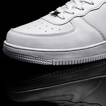 2025 크로스보더 패션 에어포스원 커플 운동화 학생 캐주얼 신발 한국어 버전 트렌디 남성 및 여성 스포츠 흰색 신발