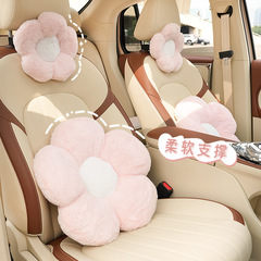 車のヘッドレストのぬいぐるみは車で柔らかくて疲れを緩和します。