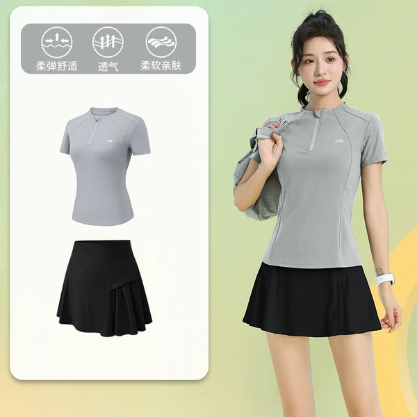 Gray two-piece suit (wet black skirt)