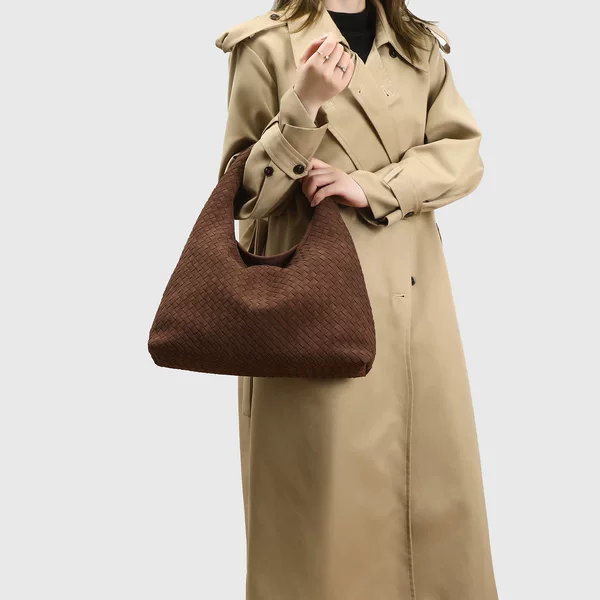 Retro Suede Woven Bag 2025 Autumn and Winter New Versatile Fashion Shoulder Bag Simple Casual Commuter Armpit Bag