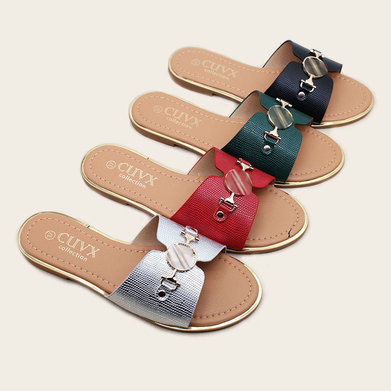Southeast Asia in stock Wholesale Women's Flat Shoes Non-slip Slippers Summer Fashion Metal Accessories Beach Shoes
