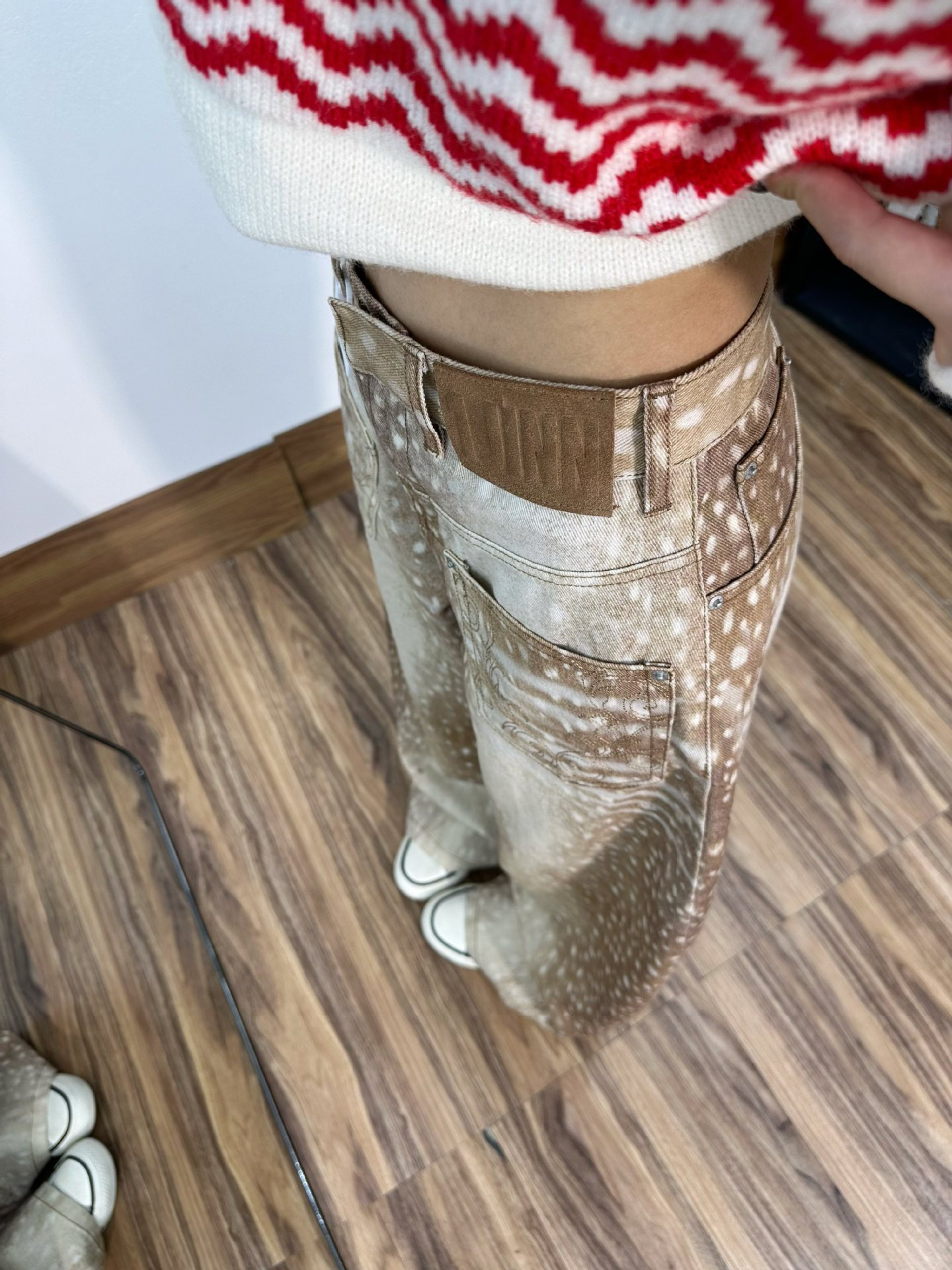 Damen Jeans Mit Hirsch Print Und Weitem Bein Für Einen Retro Look_voghion.com