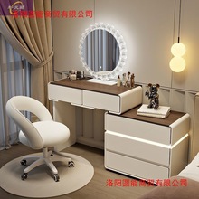 �F�����s�¿ľ���_����y̨���Ҵ��^һ�w�����LС���ͻ��y��