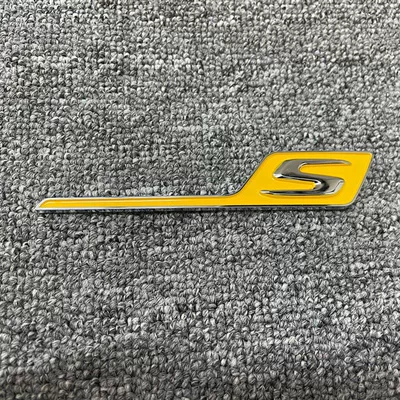 E-Class, C-Class, GLA, GLC, GLE: Car logo