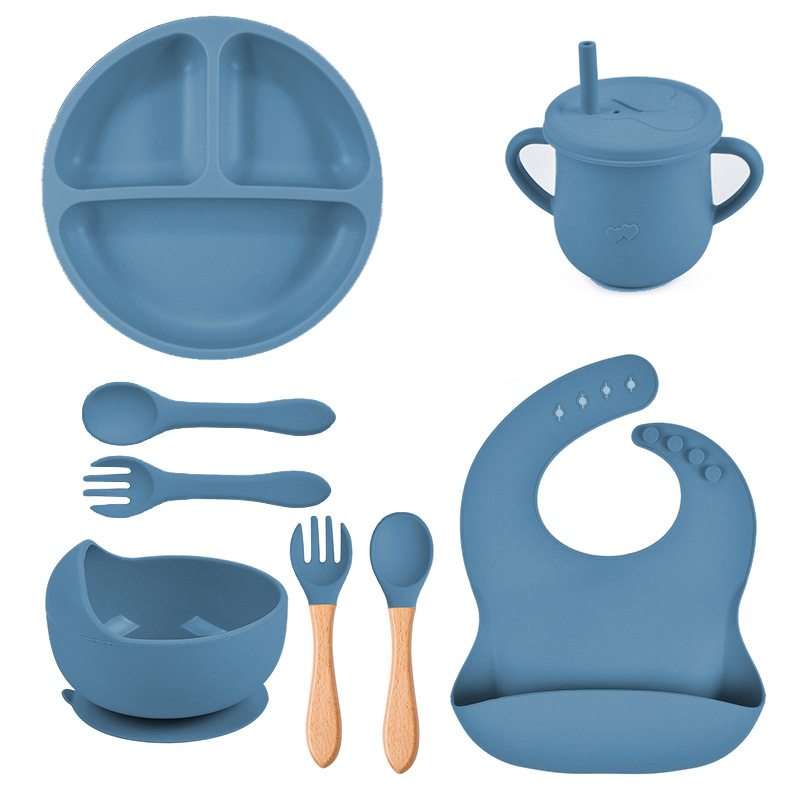 Conjunto de cubiertos de silicona de 8 piezas pequeños platos de succión copas de paja de silicona cuenco delantal cuchara horquilla plato de bebé al por mayor