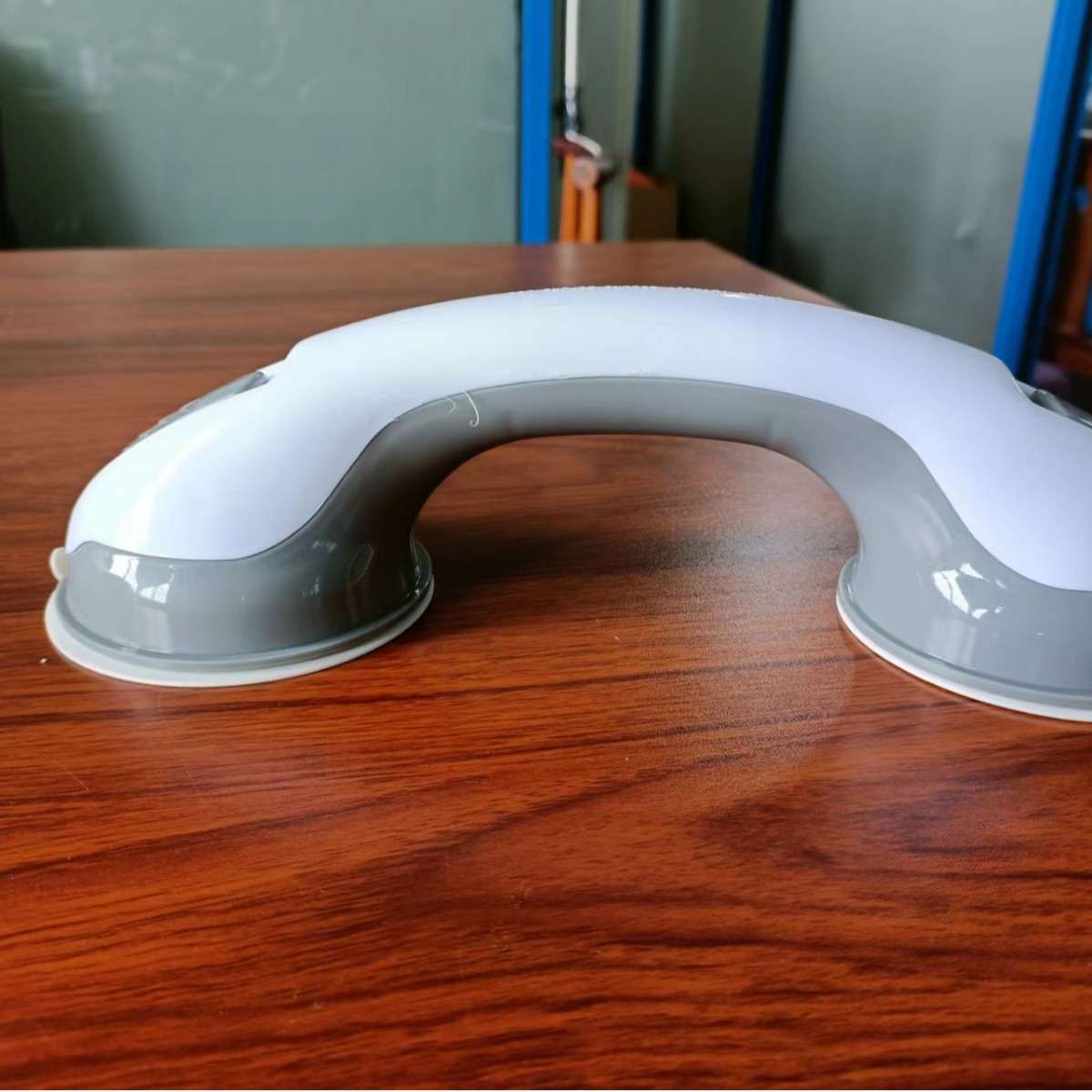 Productos de TV baño apoyabrazos prevenir caída lechón mango baño cilindro niños manejar puerta de vidrio y ventana mango de ancianos