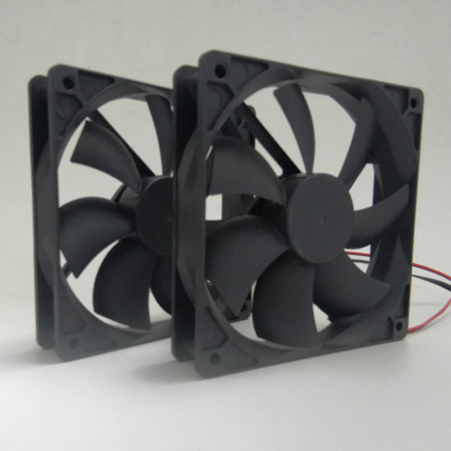 Chassis fan 12CM hydraulic bearing silent computer fan large air volume desktop chassis fan black