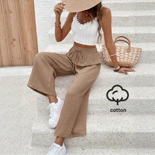 Ůʽ��ɫѝ�ӣ��m���ļ��Ͷ������ţ���ɫɫ�{���L��r�У��ǳ��m