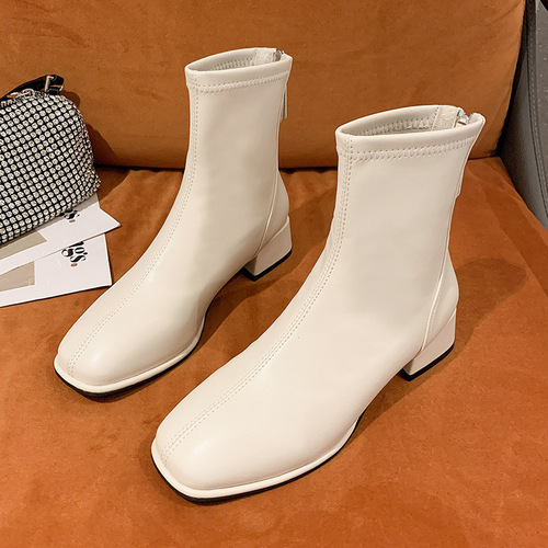 Women's Large-Size Square Head Short Boots 2024 Autumn/Winter New French Soft Leather Square Heel White Slim Boots British Style Martin Boots