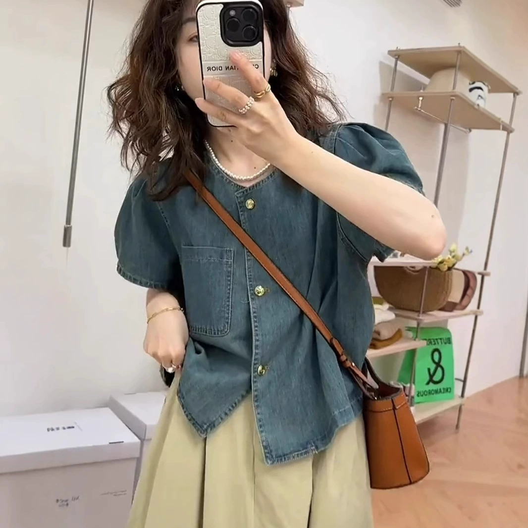 Ретро джинсовая маленькая летающая рубашка с летающими рукавами женская 2025 новая корейская модель