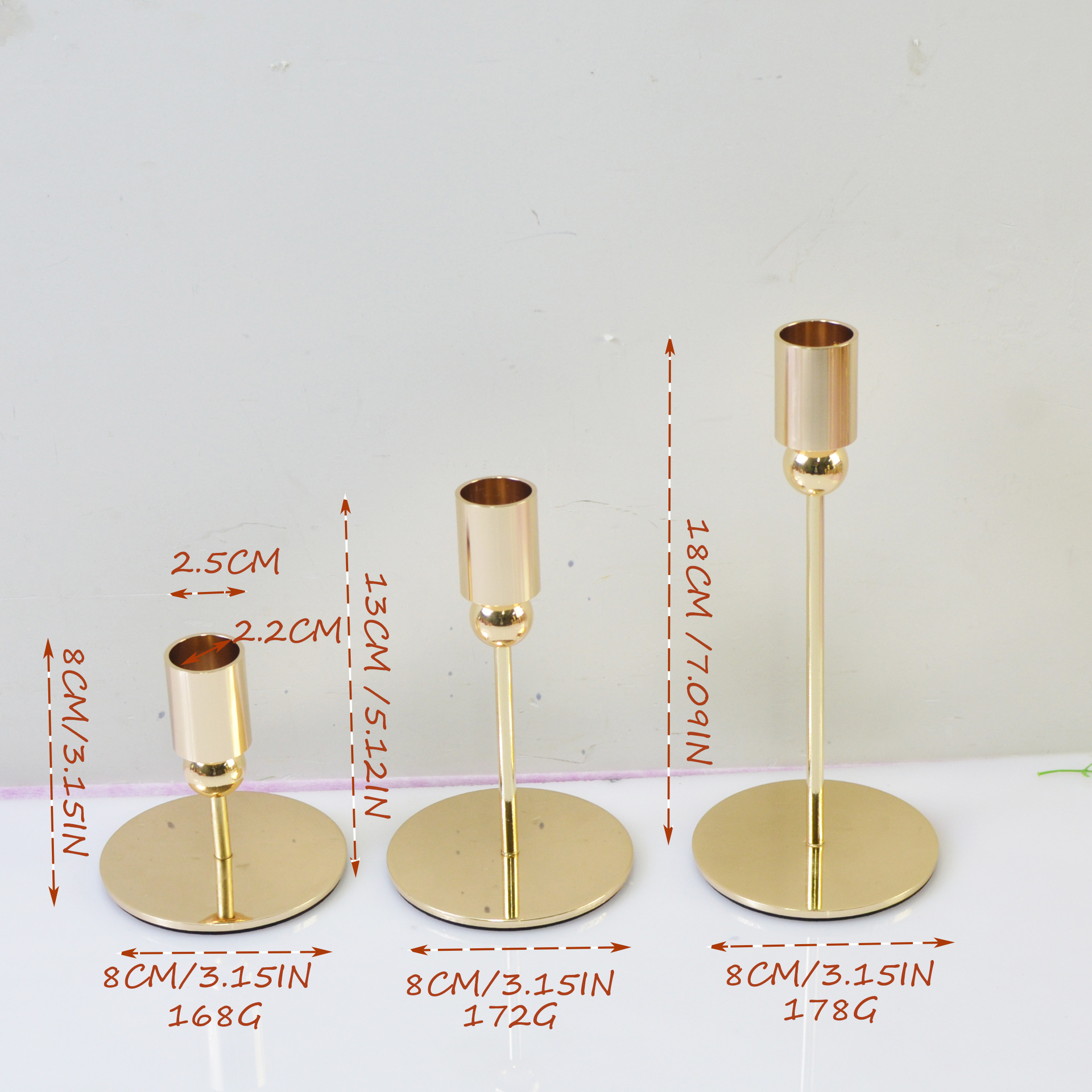 Nordic bola de hierro decorativo titular de la vela de tres piezas conjunto simple candelabro Negro occidental de una sola cabeza decoración candelabro transfronterizo