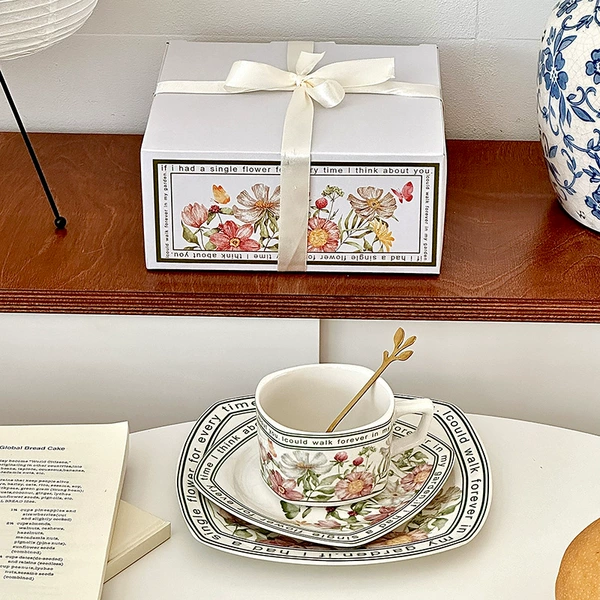 Sunflower Blossoms—Square shape (gift box) without spoon
