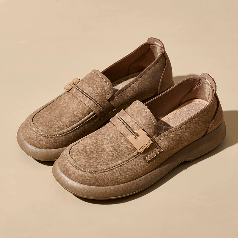 Обувь женская весна и осень новая повседневная дикая одиночная обувь женская мягкая подошва обувь мама удобная плоская внешняя обувь