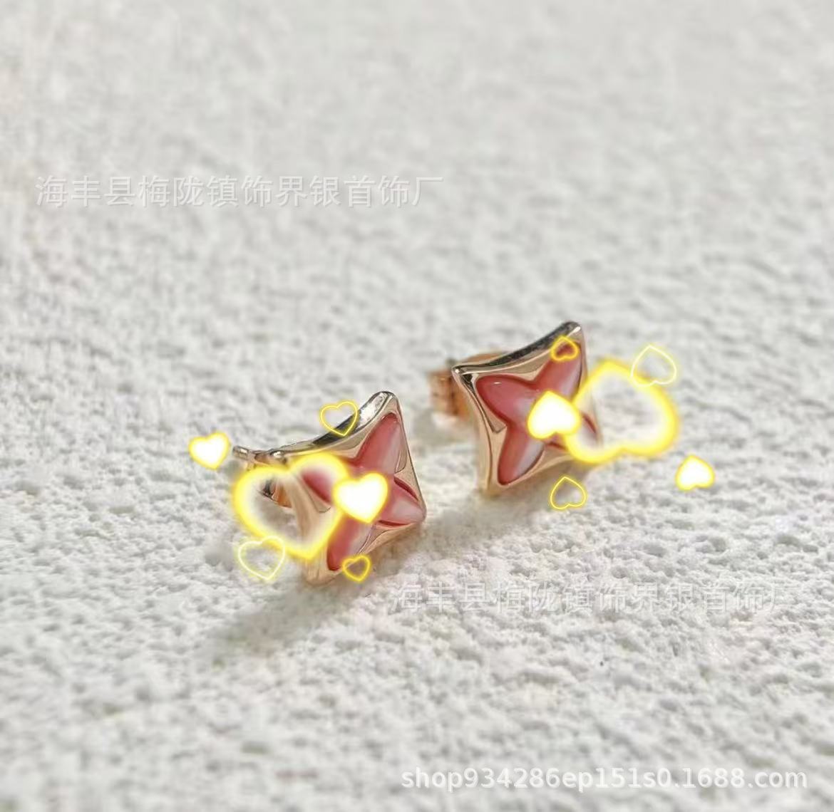 Donkey Familyの新作高級版四つ葉のクローバー五花ブレスレット、女性用18金メッキ、オールドフラワーパウダーシェルネックレス、アマゾナイトイヤリング