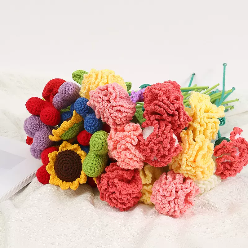 手工成品编织玫瑰花向日葵郁金香仿真花毛线针织花束摆件礼物批发