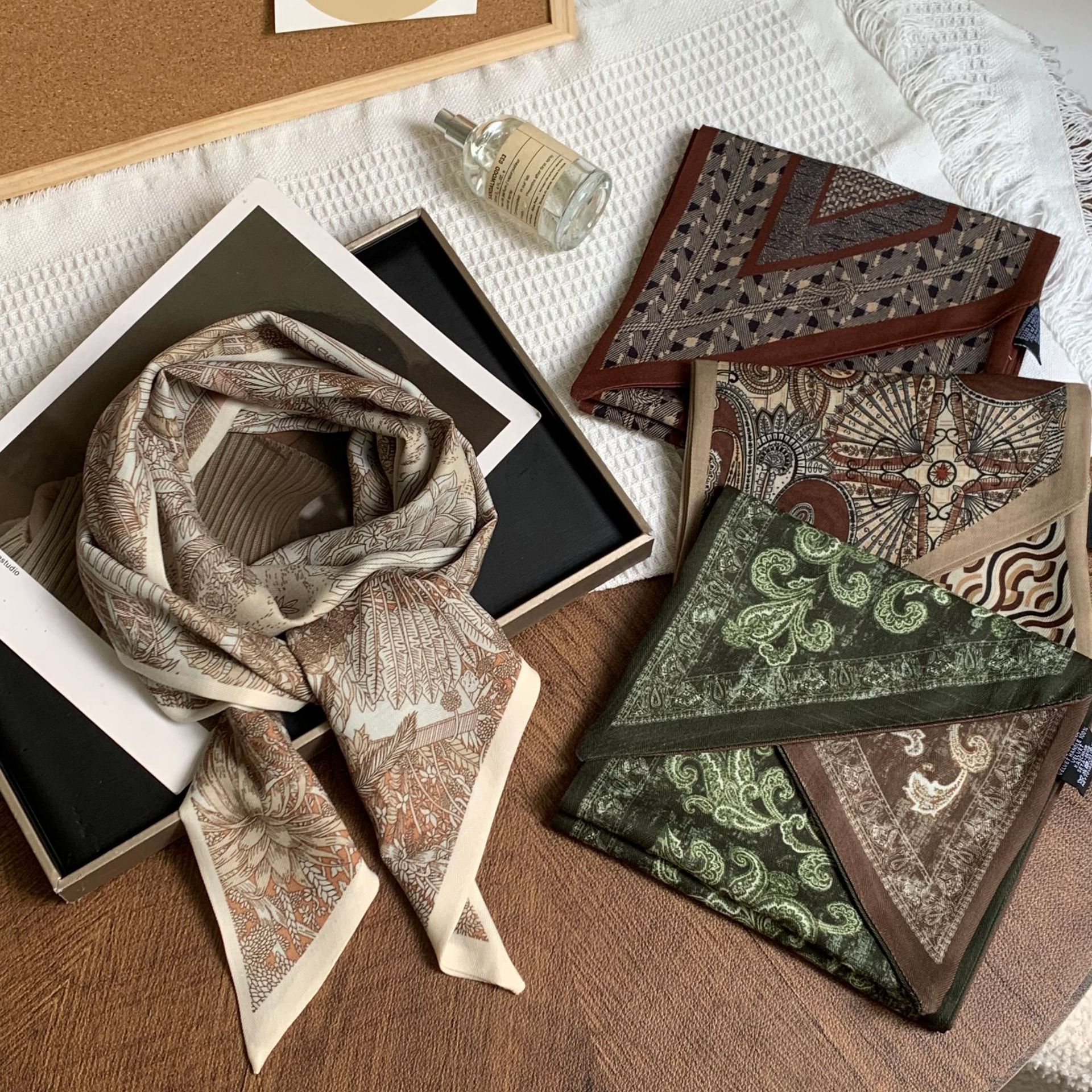 Pañuelo de seda sentido de alta calidad primavera y verano nuevo sentido de la atmósfera coreana bufanda decorativa de todo fósforo protector solar pañuelo para el cabello cinturón de moda