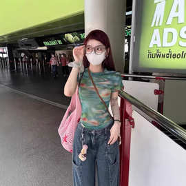 厂家直销 薄款皱折美式印花网纱短袖t恤女修身短款辣妹上衣设计感