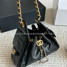С���L��Ƥhobo���朗l��2025�¿���KˮͰ���μ�б���ͨ��Ů��