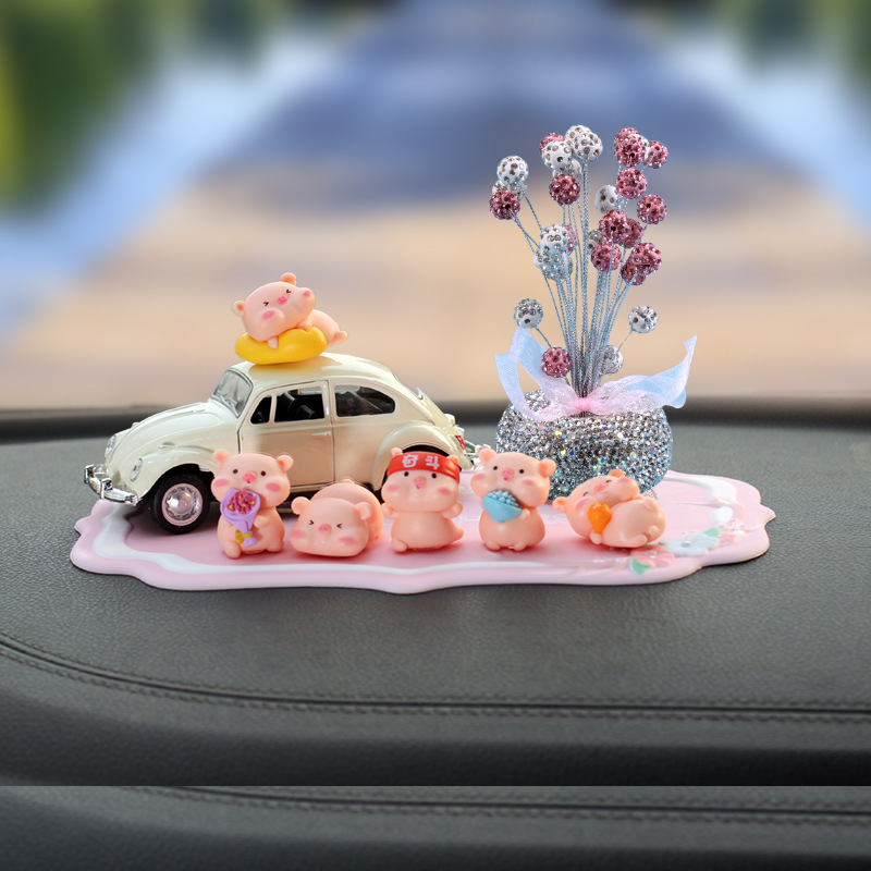 Coche rojo rojo neto cerdito adornos de coche diosa consola central de coche con incrustaciones de diamantes decoración de macetas creativo y lindo